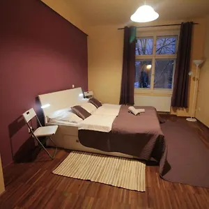 Apartment 2 Bedrooms Close Vysehrad - Congress Centrum, Prag